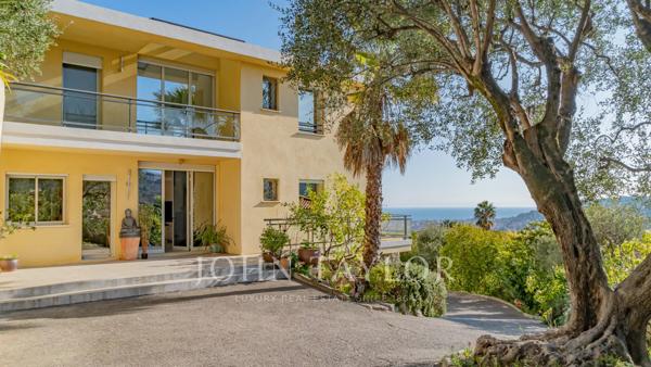 Nice – Villa récente avec vue mer dans un domaine sécurisé