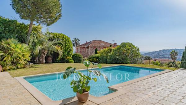Nice – Villa récente avec vue mer dans un domaine sécurisé