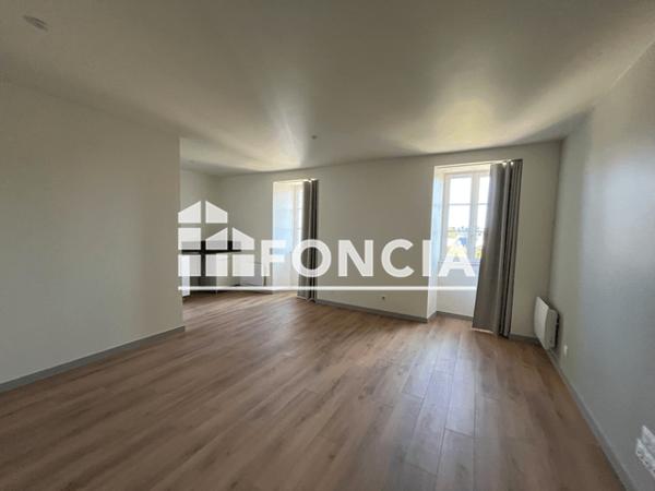 Location Studio 32.07 m² - Guingamp 22200