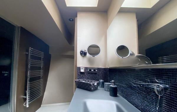 Vente Appartement P4 Peniche rénové(e) Paris 8ème   