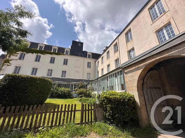 Immeuble à vendre  1100 m2 ST PIERRE EGLISE - 50