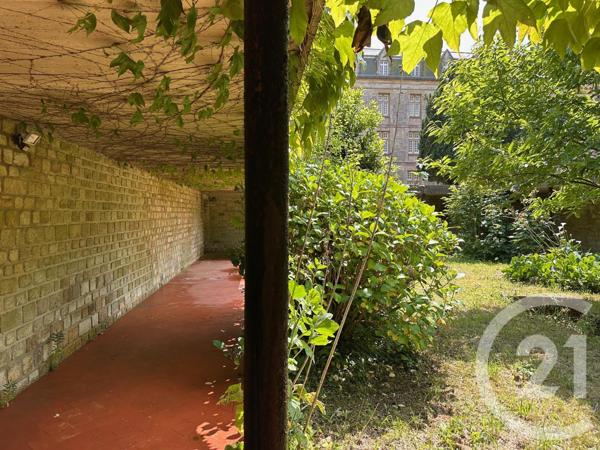 Immeuble à vendre  1100 m2 ST PIERRE EGLISE - 50