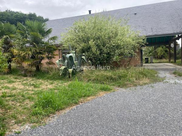 Maison - Proximite oloron-sainte-marie - Réf.:205306 PROXIMITE OLORON - MAISON RECENTE T4 DE TYPE PLAIN-PIED AVEC TRES BELLE VUE SUR LES PYRENEES -