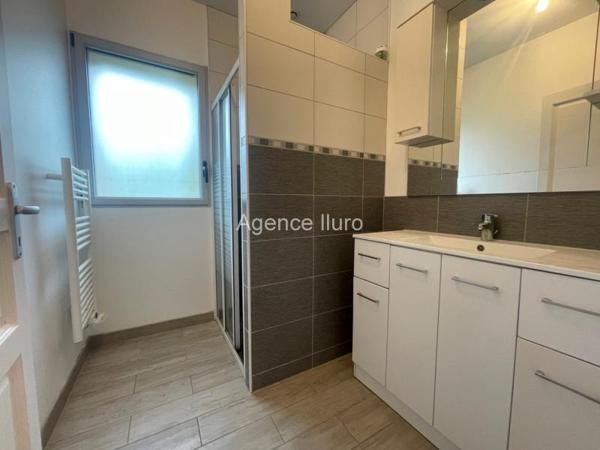 Maison - Proximite oloron-sainte-marie - Réf.:205306 PROXIMITE OLORON - MAISON RECENTE T4 DE TYPE PLAIN-PIED AVEC TRES BELLE VUE SUR LES PYRENEES -