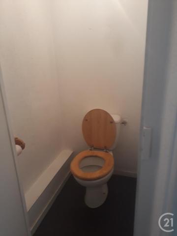 Immeuble à vendre  230 m2 COMMENTRY - 03