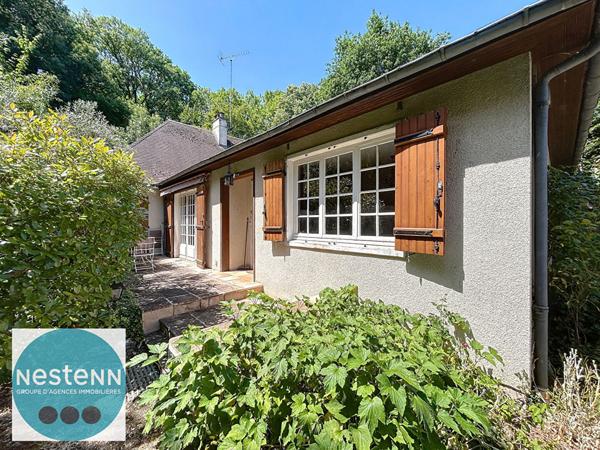 À vendre : Maison d'exception avec parc arboré et une belle façade de 40m au bord de l'eau