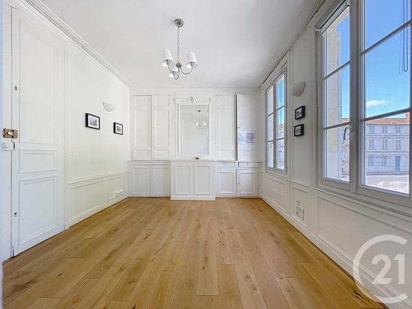 Immeuble à vendre  382 m2 COMPIEGNE - 60