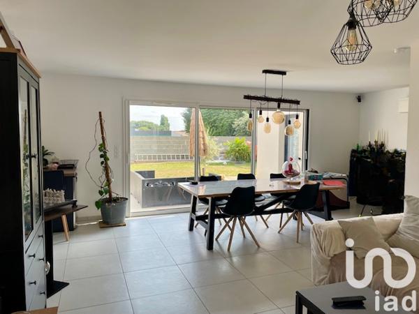 Maison à vendre 5 pièces 132 m² Nieuil-l'Espoir