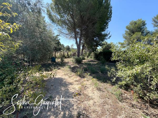 À vendre – Terrain à Rognac (526 m²)