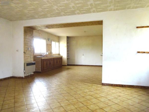 Maison à restaurer à vendre à Brunelles dans l'Eure-et-Loir (28400), ref : BRU 1037