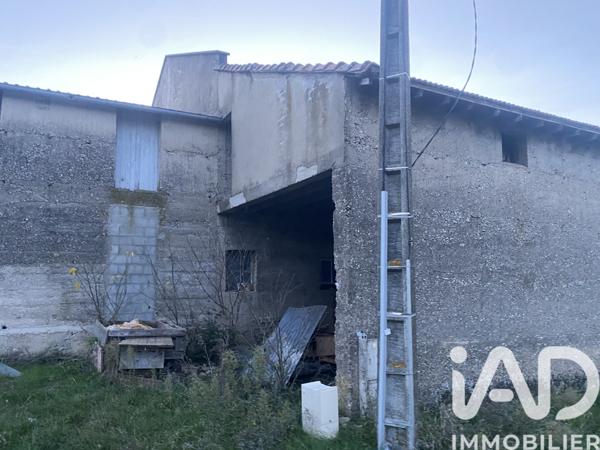 Immeuble à vendre 200 m² Marches