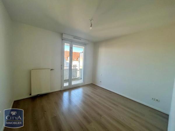 Appartement à louer 3 pièces 67.44m² Dijon (21000)