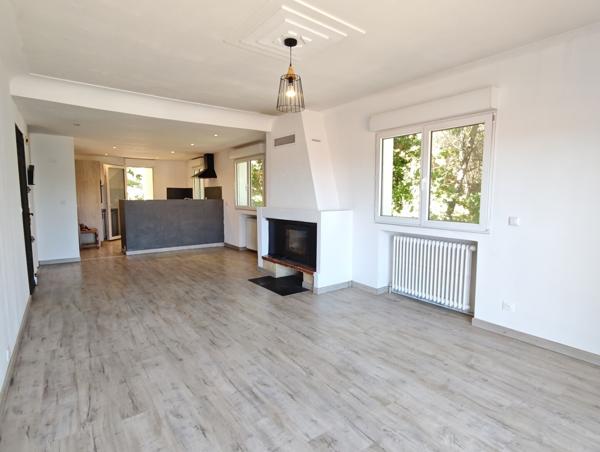 Appartement T5 avec grand garage et jardin