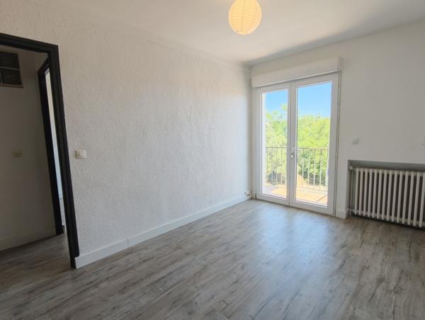 Appartement T5 avec grand garage et jardin