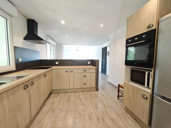 Appartement T5 avec grand garage et jardin
