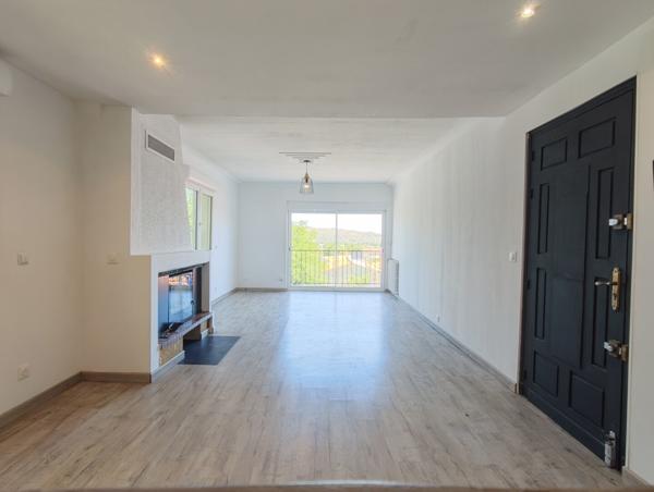 Appartement T5 avec grand garage et jardin