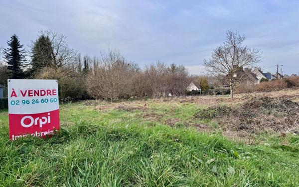Terrain à vendre    Rostrenen