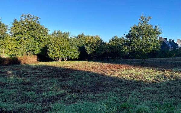 Terrain à vendre    Rostrenen