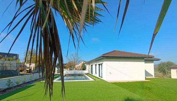 Maison à MONTMOROT, 39570 - 6 pièces 139m²