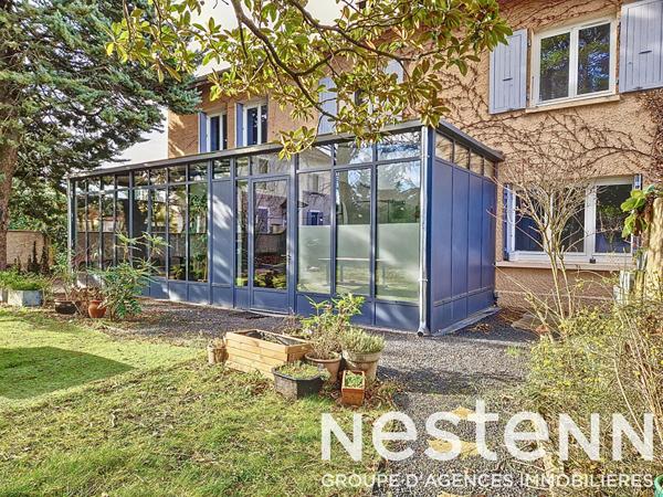 ST BONNET DE MURE Le Haut - Maison de 150 m² et 6 pièces sur terrain arboré de 549 m²