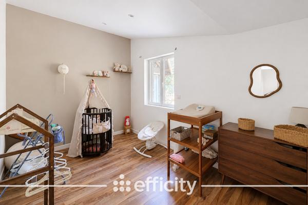 Maison
         5 pièces
        - 125 m² Exclusivité 359 000 € *
