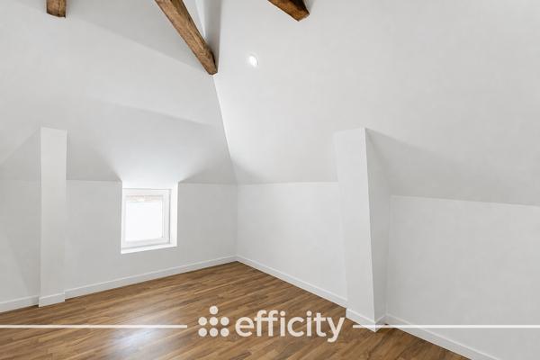 Maison
         5 pièces
        - 125 m² Exclusivité 359 000 € *