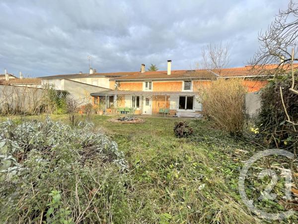 Maison à vendre  4 pièces - 122 m2 ST MAURICE DE GOURDANS - 01