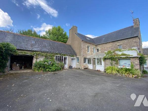 Maison à Vendre à Pléhédel (22290) en Côtes-d'Armor (22).

En plein centre ville, beaux volum...