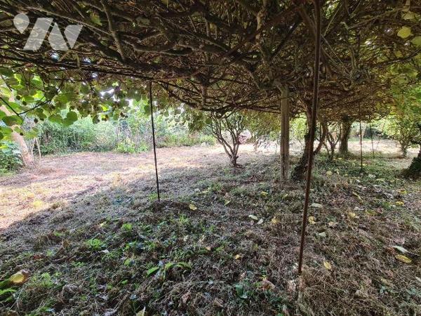 Maison à Vendre à Pléhédel (22290) en Côtes-d'Armor (22).

En plein centre ville, beaux volum...