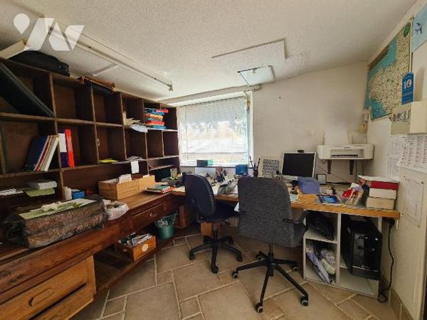 Maison à Vendre à Pléhédel (22290) en Côtes-d'Armor (22).

En plein centre ville, beaux volum...