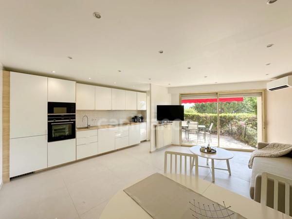 Appartement à vendre 0 pièces CANNES (06)