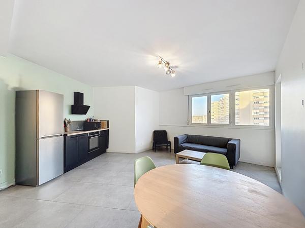 Villeurbanne (69100) Appartement 4 pièces 3 chambres avec balcons - Villeurbanne 70m2