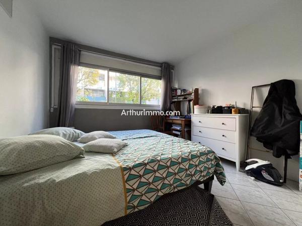 Vente                                                      Appartement
                        
                     4 pièces                      72 m2                     à Sucy-en-Brie