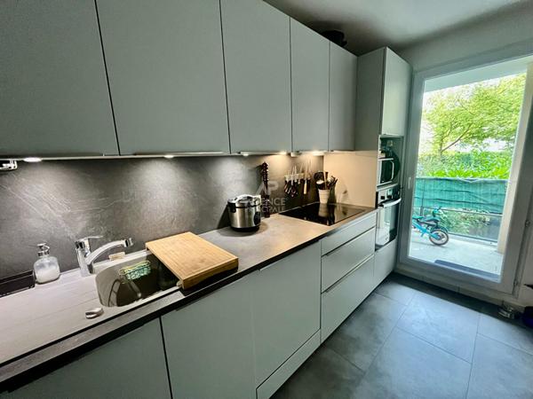 Appartement Cergy 4 pièce(s) €232 000 ** - Référence 2208