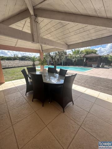 Villa à acheter à Saint-Quentin-De-Baron avec. TOWER BORDEAUX NORD