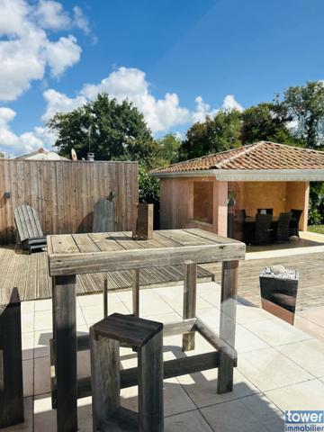 Villa à acheter à Saint-Quentin-De-Baron avec. TOWER BORDEAUX NORD