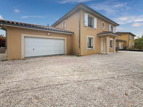 Parcieux (01600) Maison familiale avec piscine et grand garage – Parcieux
