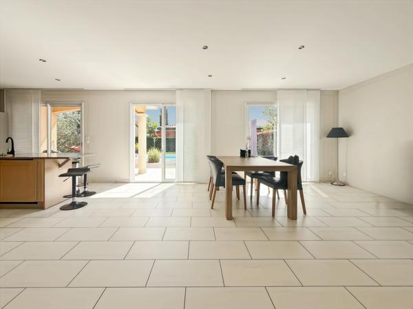 Parcieux (01600) Maison familiale avec piscine et grand garage – Parcieux
