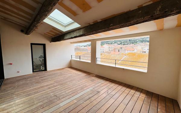 Appartement à vendre    3 pièces • 128 m2 Sète