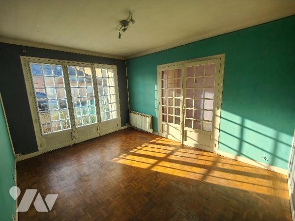 Maison de bourg - Plain-pied - A proximité des commerces - D'une surface habitable de 76m²