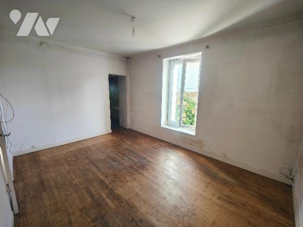 Maison de bourg - Plain-pied - A proximité des commerces - D'une surface habitable de 76m²