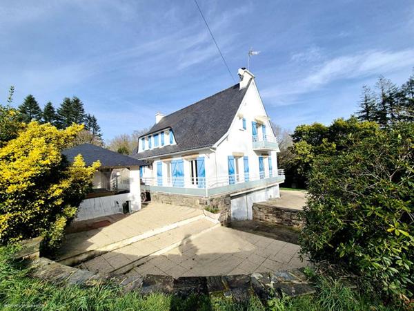 Belle Propriété dans le Morbihan - 6 pièces - 162 m2 - Terrain 17 500 m2 -5 min de Cléguer - 16 km de Lorient- 25 km des plages