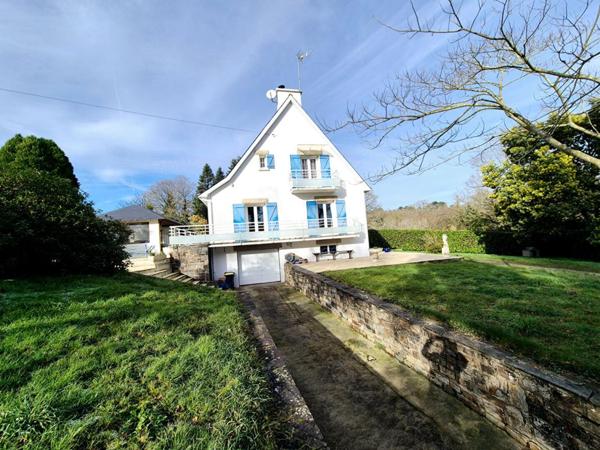 Belle Propriété dans le Morbihan - 6 pièces - 162 m2 - Terrain 17 500 m2 -5 min de Cléguer - 16 km de Lorient- 25 km des plages