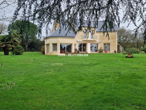 44470 MAUVES SUR LOIRE Maison Mauves Sur Loire 8 pièce(s) 211 m2 terrain vue Loire