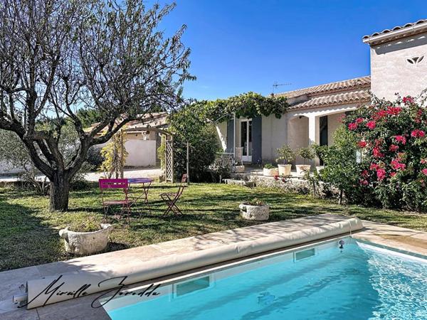 JONQUIÈRES SAINT VINCENT  VILLA  5 CHAMBRES  de 169m² AVEC GARAGE ET PISCINE