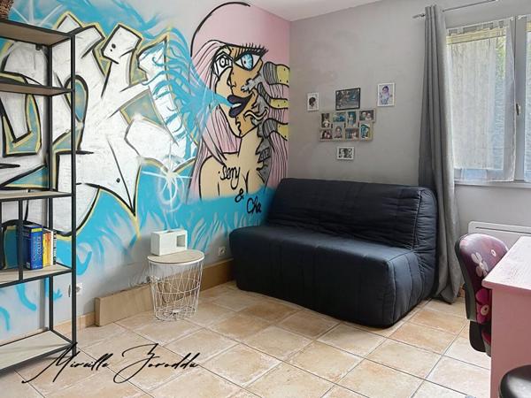 JONQUIÈRES SAINT VINCENT  VILLA  5 CHAMBRES  de 169m² AVEC GARAGE ET PISCINE