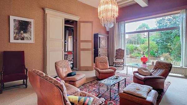 Maison de maître à vendre à Tonneins - 6 pièces, 270 m² avec garage et parc