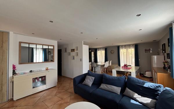 Maison à vendre    5 pièces •  Marguerittes