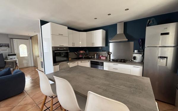 Maison à vendre    5 pièces •  Marguerittes