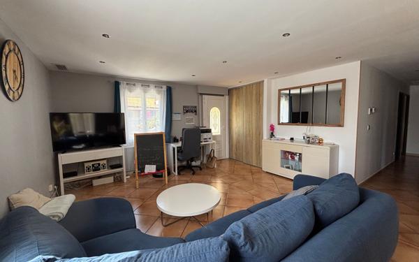 Maison à vendre    5 pièces •  Marguerittes